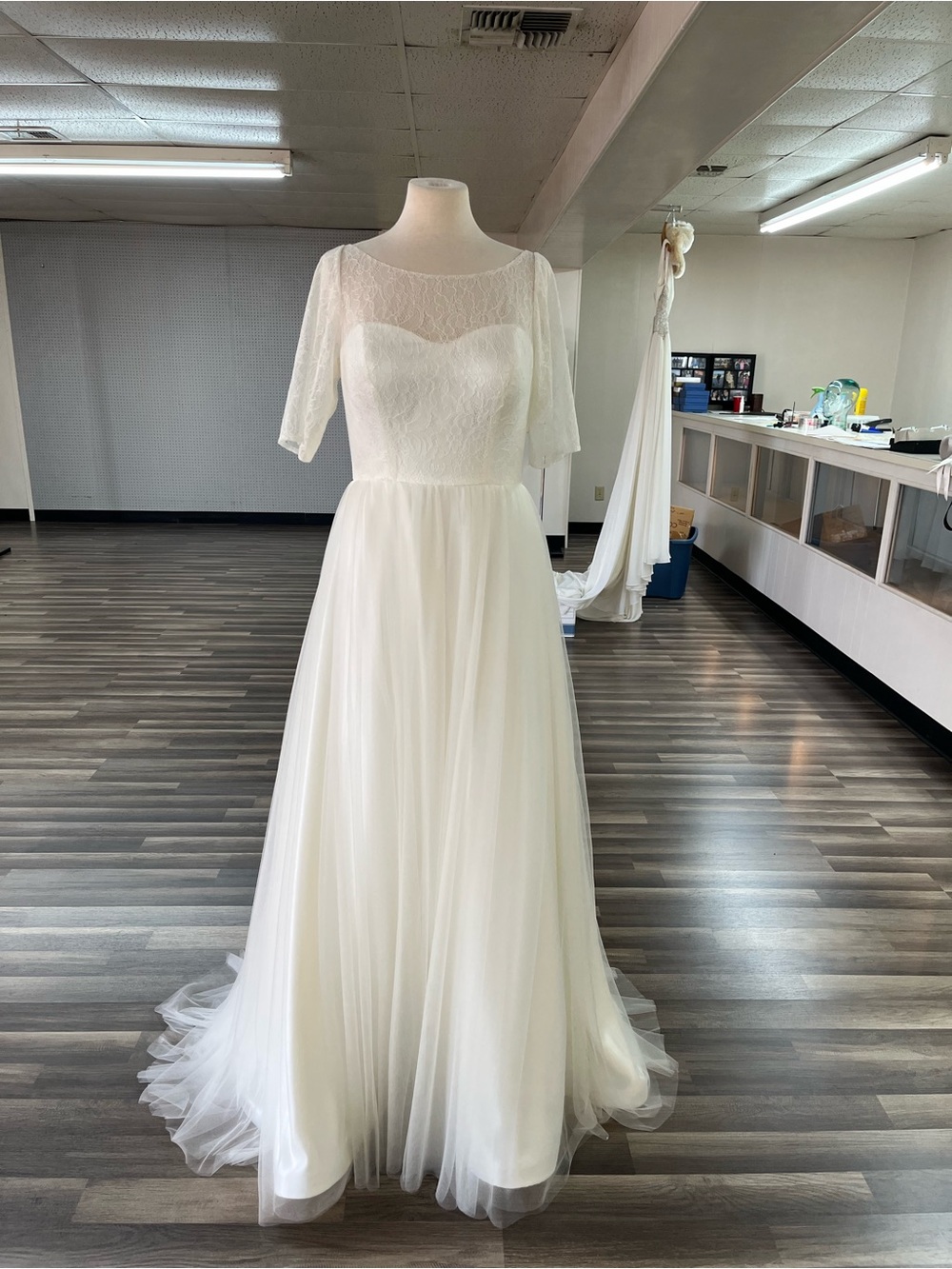 Classic Ivory Lace & Tulle Bridal Gown by